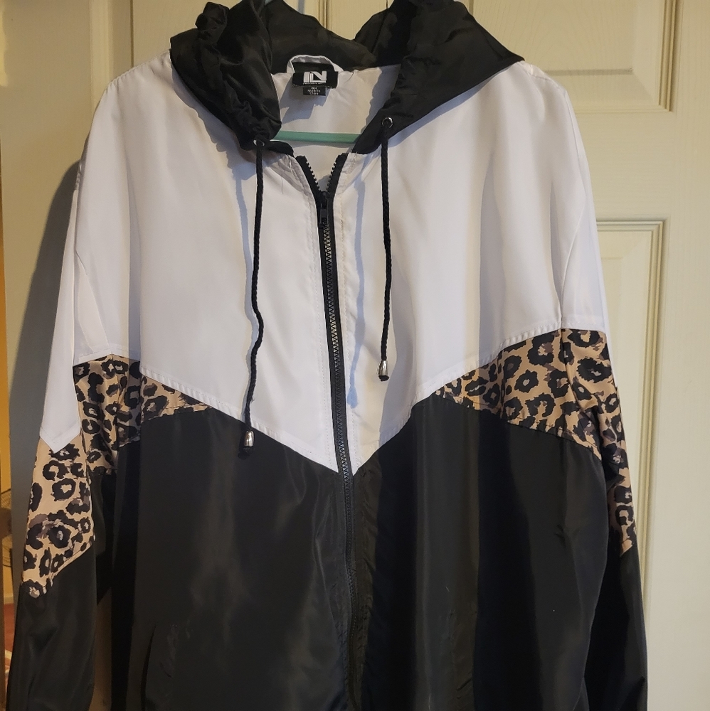 Light weight jacket so cute
